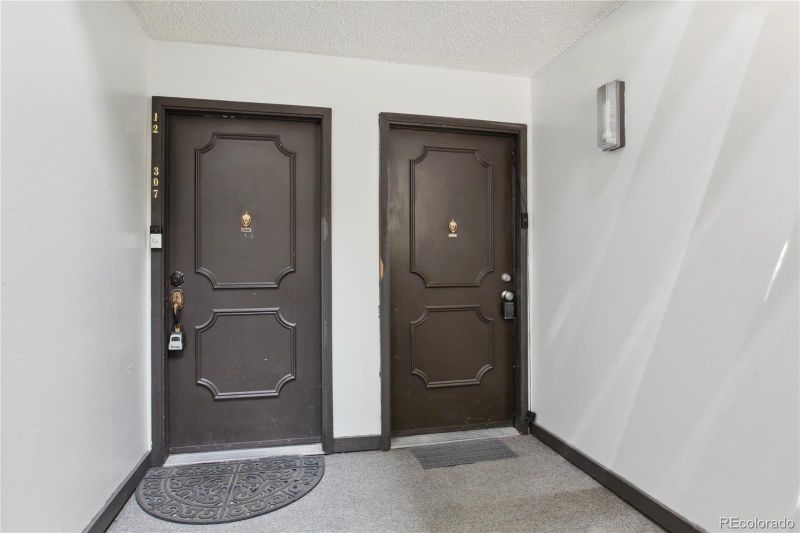 3550 S Harlan St #305, Denver, CO 80235