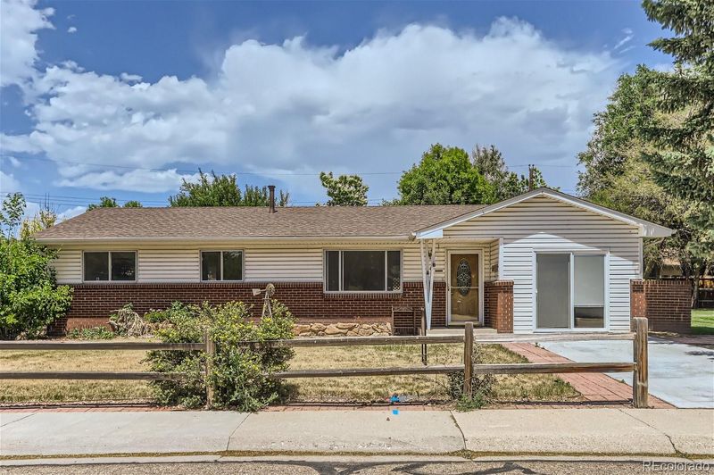 18 Empson Dr, Longmont, CO 80504