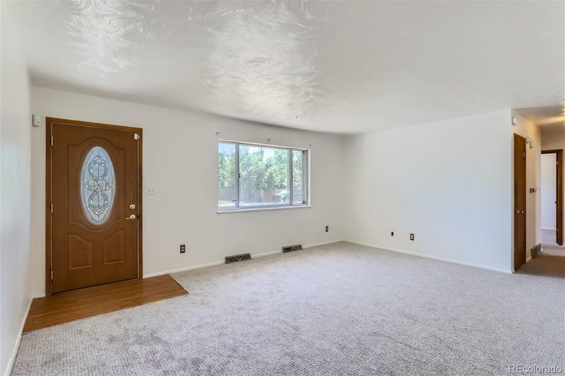18 Empson Dr, Longmont, CO 80504