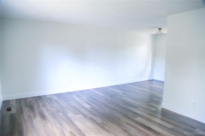 14617 E Oregon Dr, Aurora, CO 80012