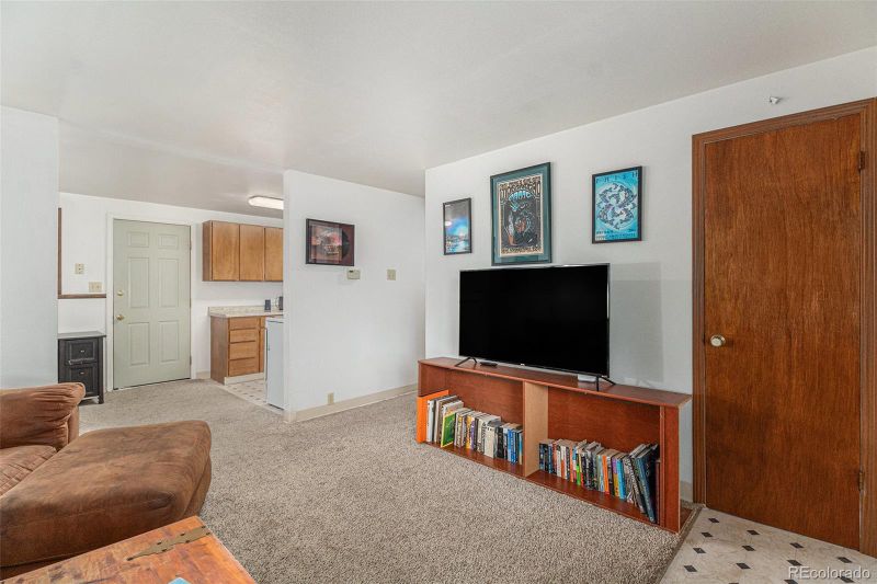 6843 W 52nd Pl, Arvada, CO 80002