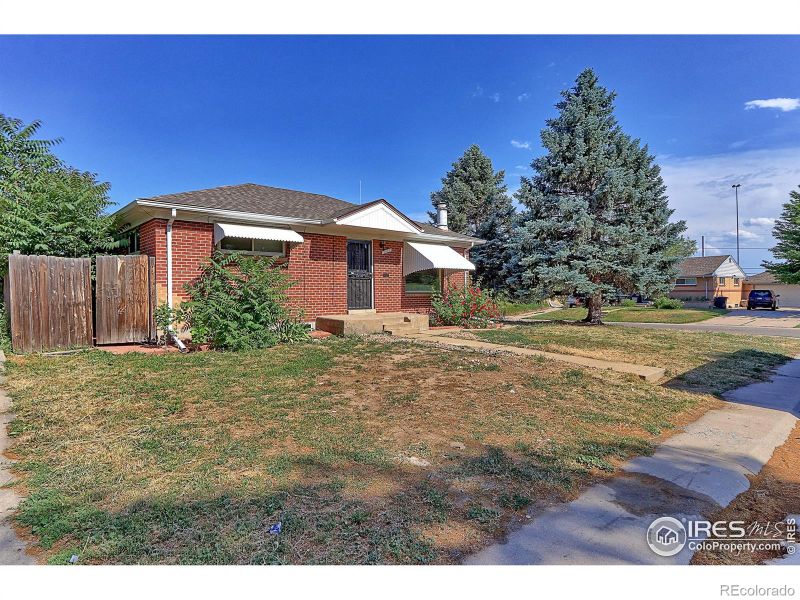7466 Turner Dr, Denver, CO 80221