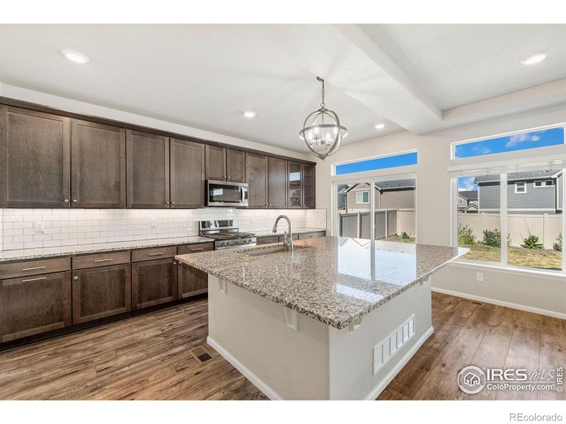 3627 Abbotswood Dr, Johnstown, CO 80534