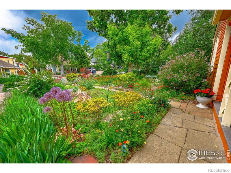 210 Lincoln St, Longmont, CO 80501