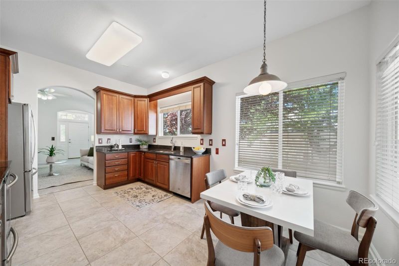 198 W Sterne Pw, Littleton, CO 80120