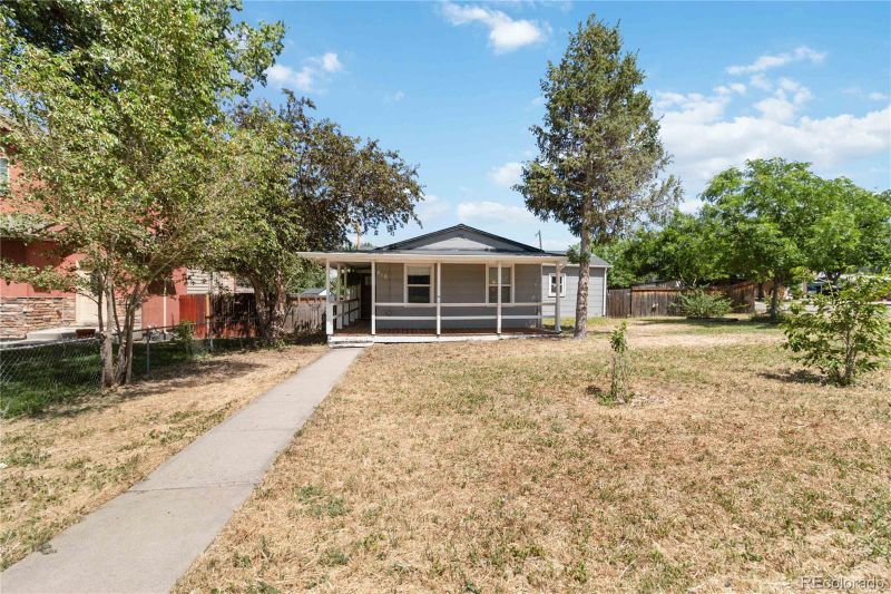 810 Welch St, Lakewood, CO 80401
