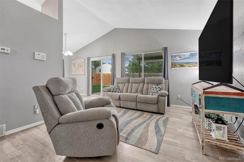 4404 Moonbeam Dr, Colorado Springs, CO 80916
