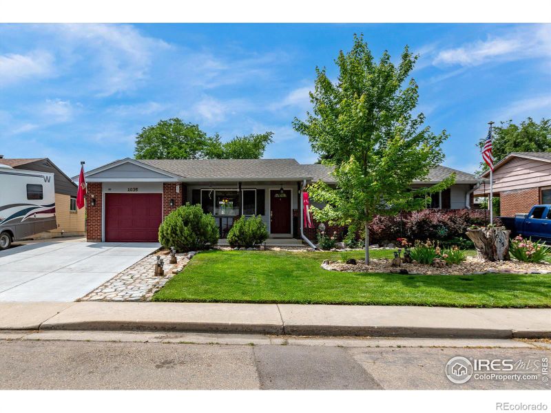 1035 Yeager Dr, Longmont, CO 80501