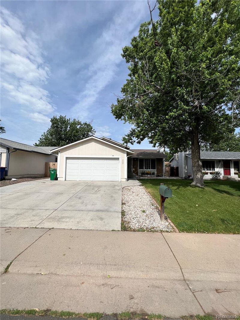 3557 S Ouray Cir, Aurora, CO 80013