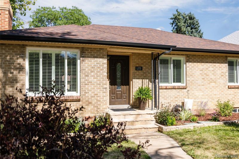 1390 Dahlia St, Denver, CO 80220