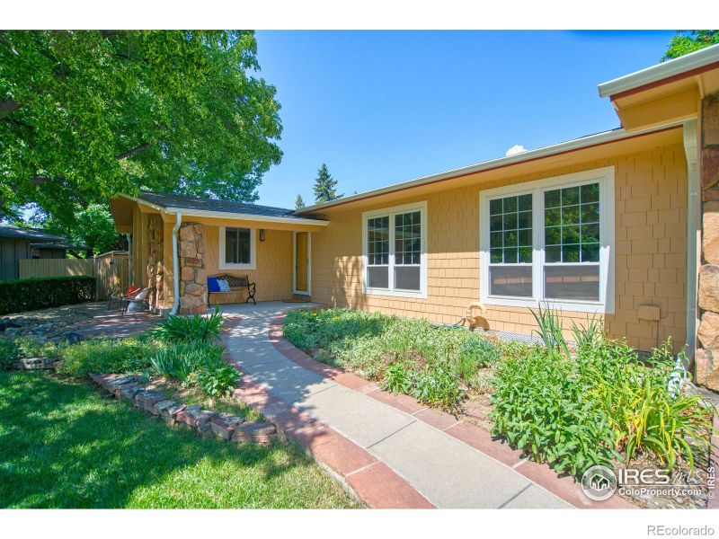 31 Cornell Dr, Longmont, CO 80503