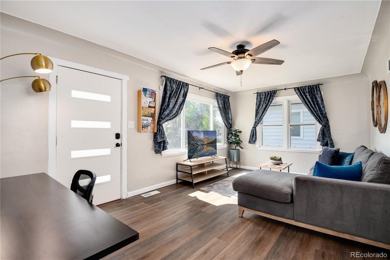 4021 S Logan St, Englewood, CO 80113