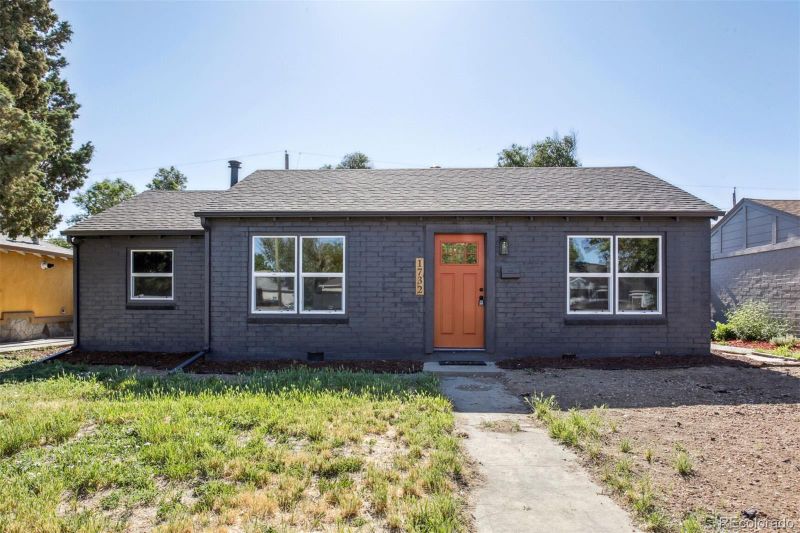 1732 Oswego St, Aurora, CO 80010