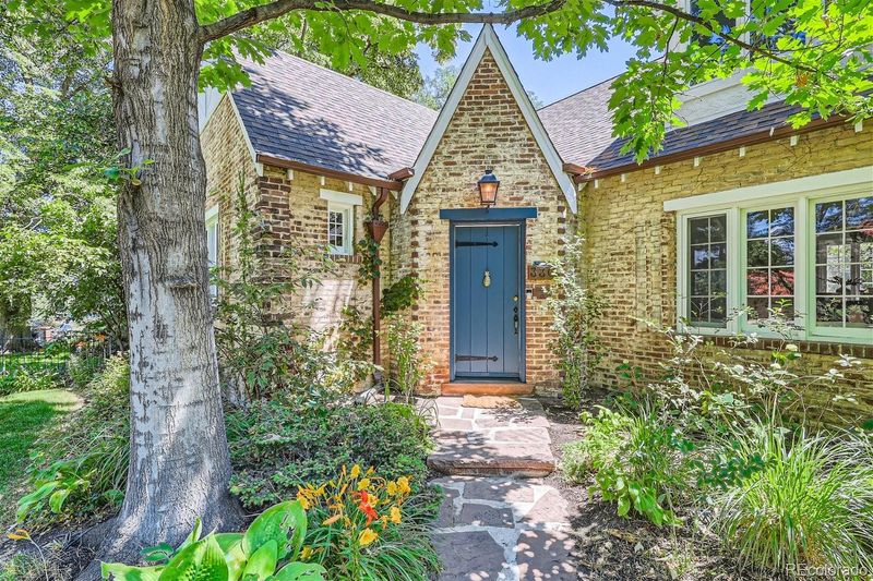 330 Ash St, Denver, CO 80220