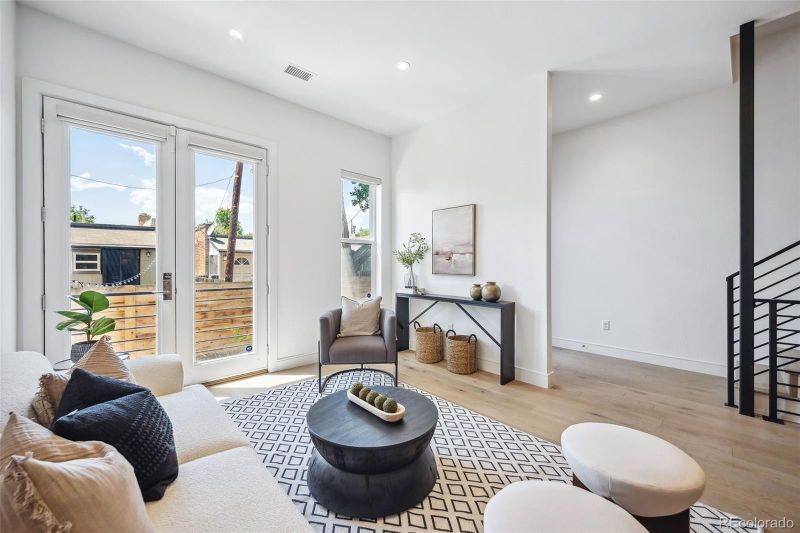 340 E Exposition Ave #4, Denver, CO 80209