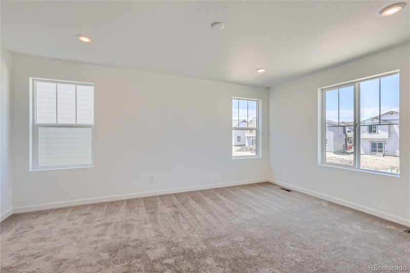 635 Yankeeboy Loop, Elizabeth, CO 80107