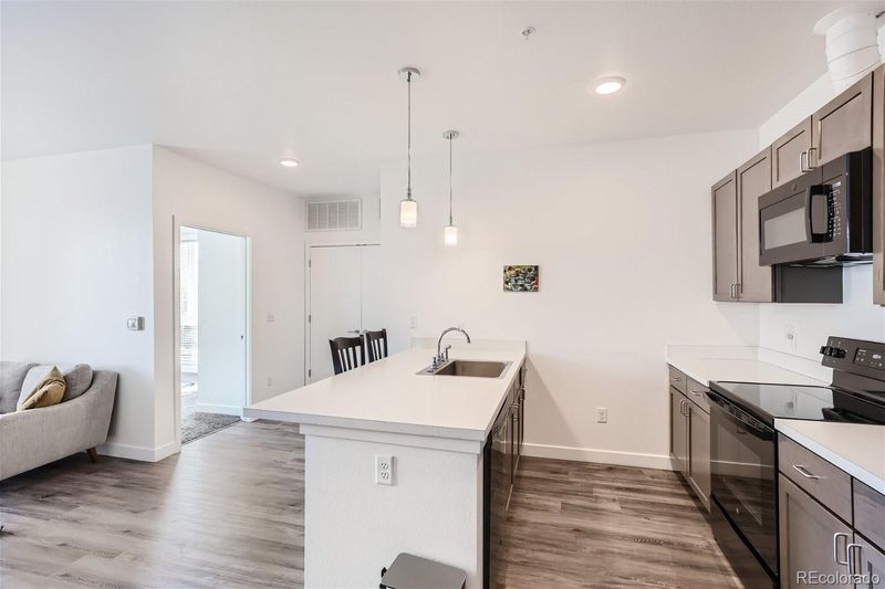 8475 E 36th Ave #211, Denver, CO 80238