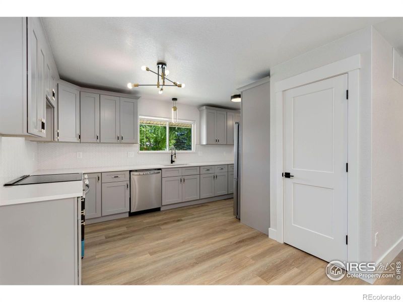 809 Rocky Rd, Fort Collins, CO 80521