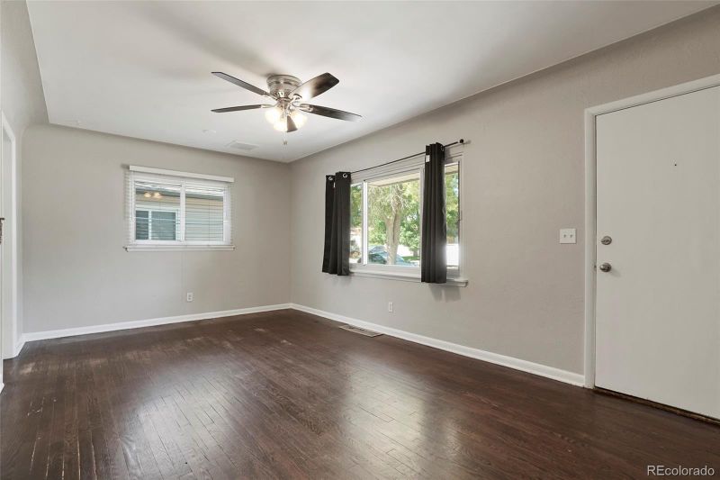 2240 Macon St, Aurora, CO 80010