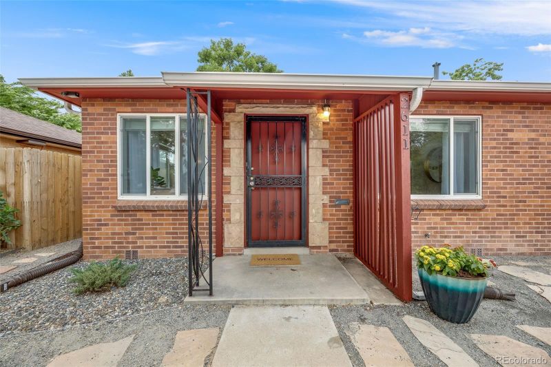 2611 Newport St, Denver, CO 80207