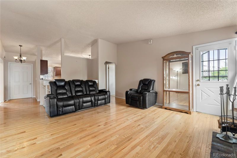 17993 E Linvale Dr, Aurora, CO 80013