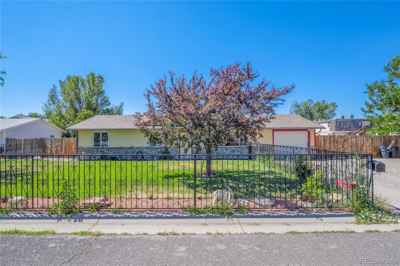 3207 W Chipeta Ct, Clifton, CO 81520