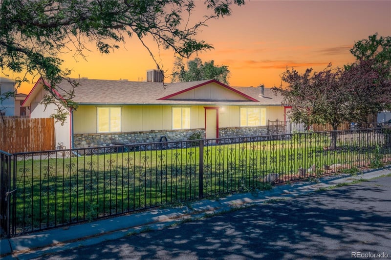 3207 W Chipeta Ct, Clifton, CO 81520
