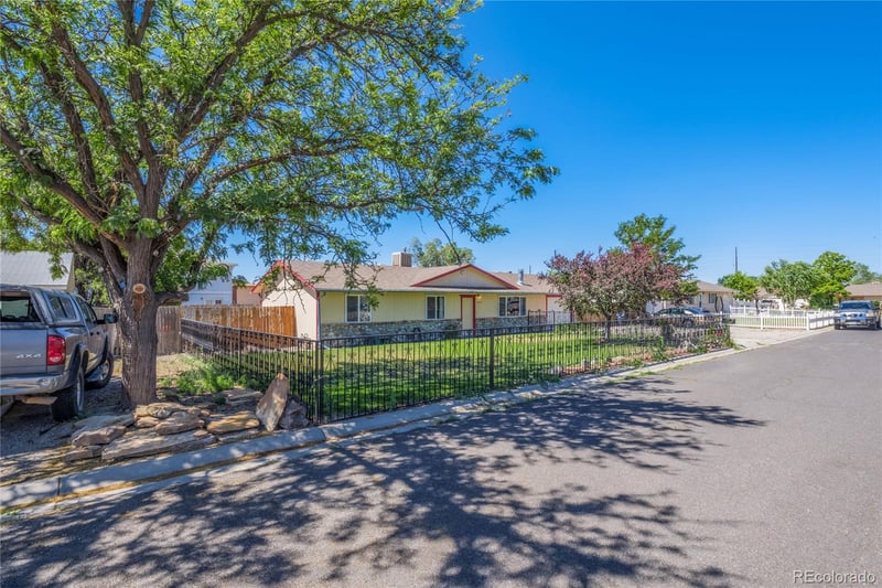 3207 W Chipeta Ct, Clifton, CO 81520