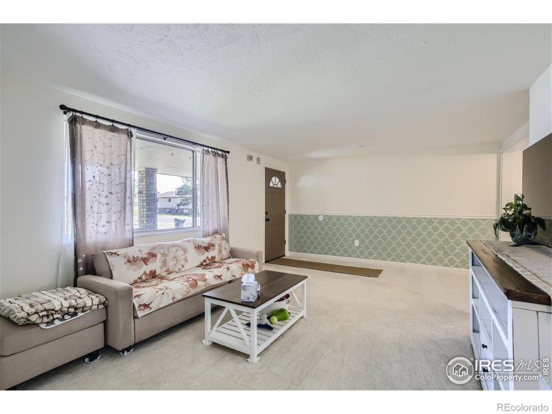 306 Juniper Pl, Loveland, CO 80538