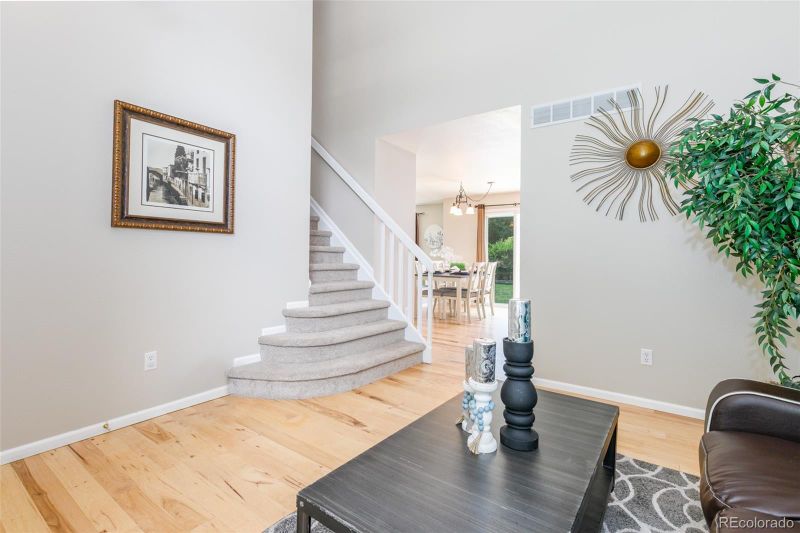 10501 Hyacinth St, Highlands Ranch, CO 80129