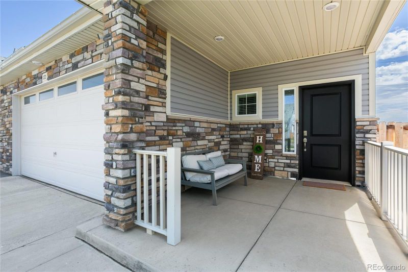 72 S Oak Hill Way, Aurora, CO 80018