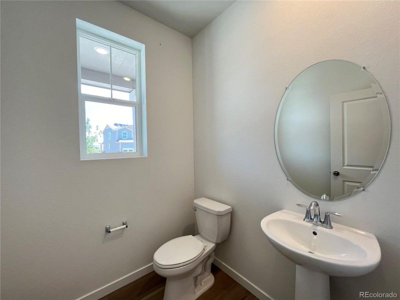 24487 E Adriatic Dr, Aurora, CO 80018