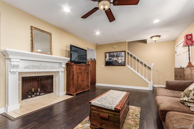2555 E Geddes Pl, Centennial, CO 80122