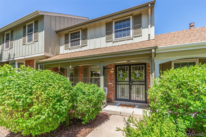 2555 E Geddes Pl, Centennial, CO 80122