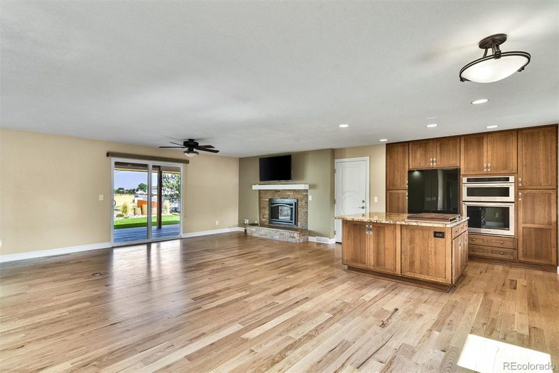 6523 S Piney Creek Cir, Centennial, CO 80016