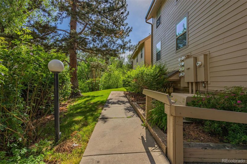 701 Harlan St #E1, Lakewood, CO 80214