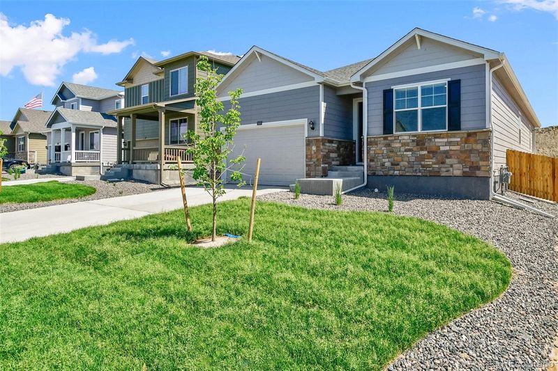 829 Crest St, Lochbuie, CO 80603