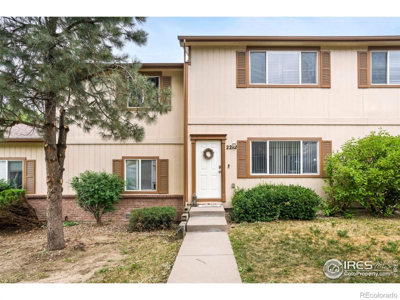 2212 Devonshire Ct, Denver, CO 80229