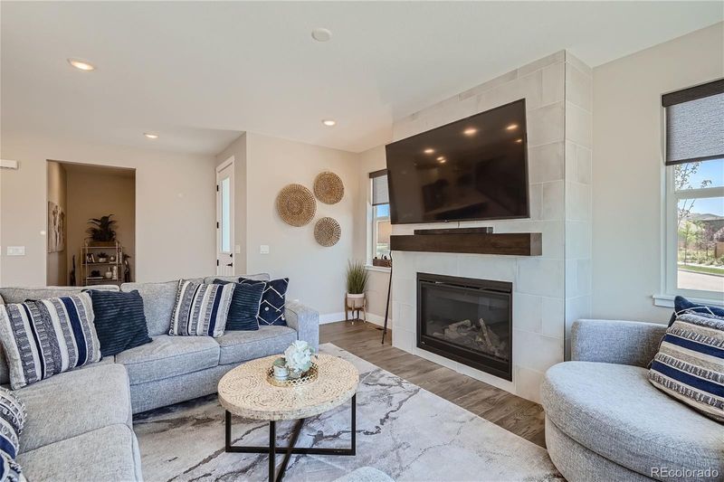 6360 N Emporia Ct, Denver, CO 80238