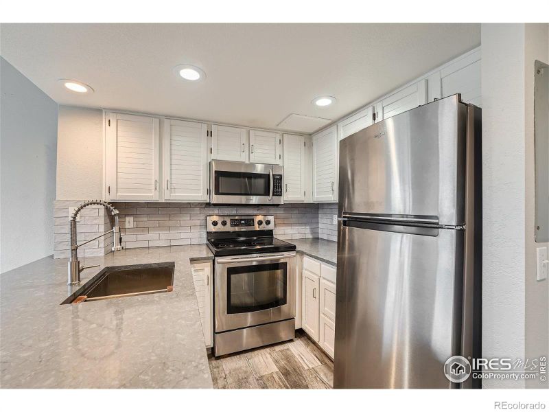935 Broadway St #202, Boulder, CO 80302