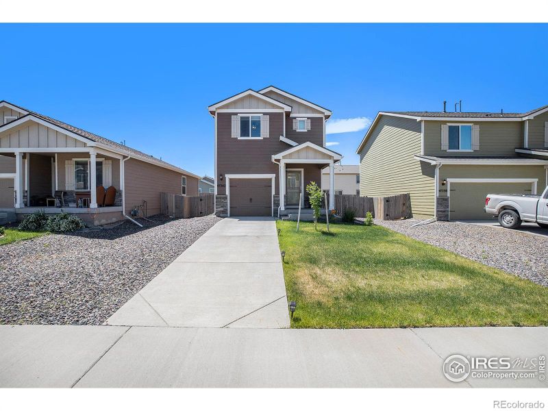 47342 Iris Ave, Bennett, CO 80102