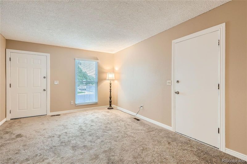 1604 Fundy Way, Aurora, CO 80011