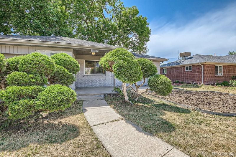4841 Gray St, Denver, CO 80212