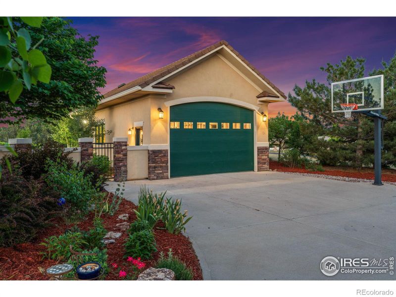 416 Deerfield Cir, Fort Collins, CO 80524
