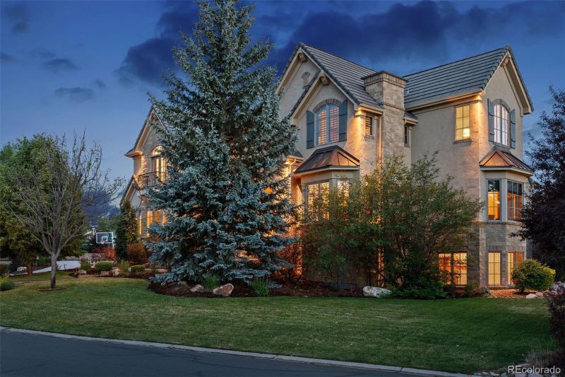 7253 S Perth Way, Aurora, CO 80016
