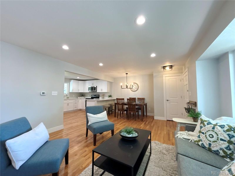 6839 S Clermont St, Centennial, CO 80122