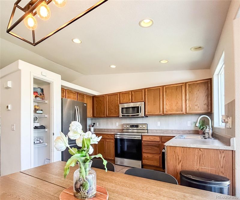 7004 Red Sunset Dr, Colorado Springs, CO 80923