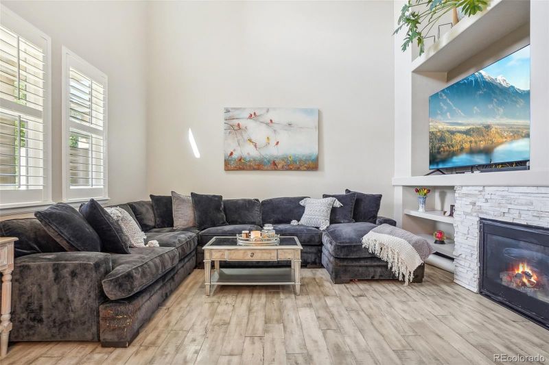 9865 W Hinsdale Pl, Littleton, CO 80128