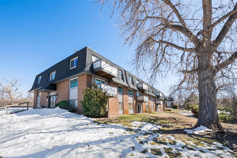 230 E Highline Cir #106, Centennial, CO 80122