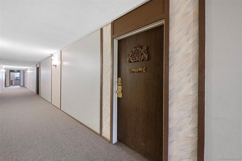 230 E Highline Cir #106, Centennial, CO 80122
